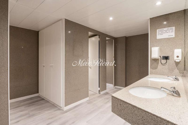 Foto 1380c2bb-94b5-4c9c-b643-27b64d28fb40. Rent office space with heating parking in L´Antiga Esquerra de l´Eixample Barcelona