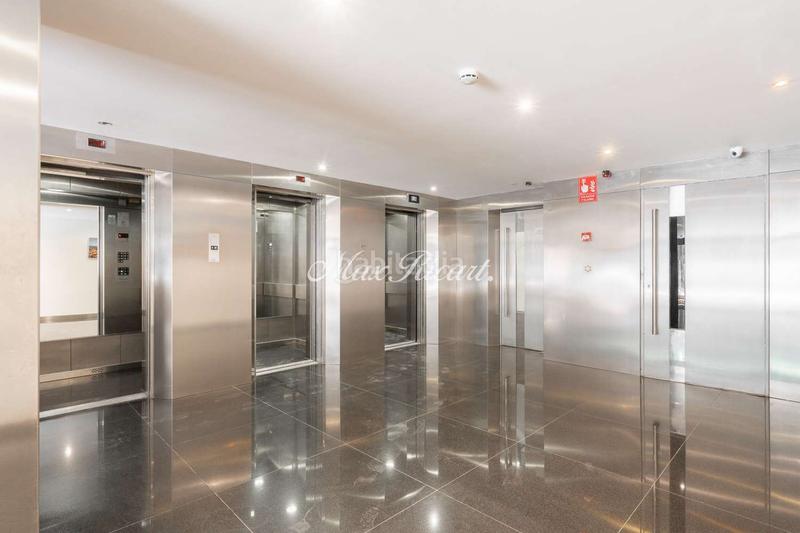Foto de343e98-a785-4bab-81a4-48c8a409fcbd. Rent office space with heating parking in L´Antiga Esquerra de l´Eixample Barcelona