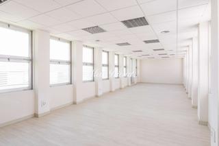 Miete Büro in La Nova Esquerra de l´Eixample. Oficina diáfana con terraza y vistas panorámicas en sants estaci