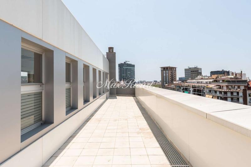 Foto 6fa62da2-acfa-4cad-9f3c-f391138e52ba. Rent office space with heating parking in La Nova Esquerra de l´Eixample Barcelona