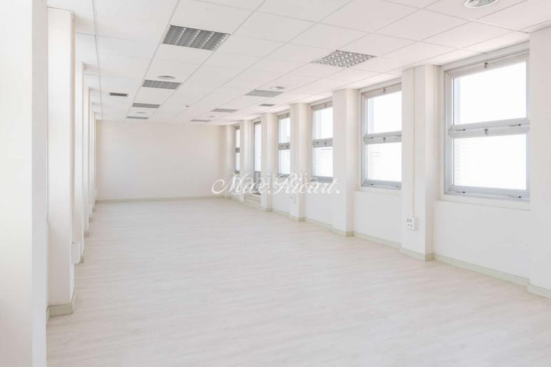 Foto e5e28173-a00c-4bea-81b1-d9ecc24c93bd. Rent office space with heating parking in La Nova Esquerra de l´Eixample Barcelona