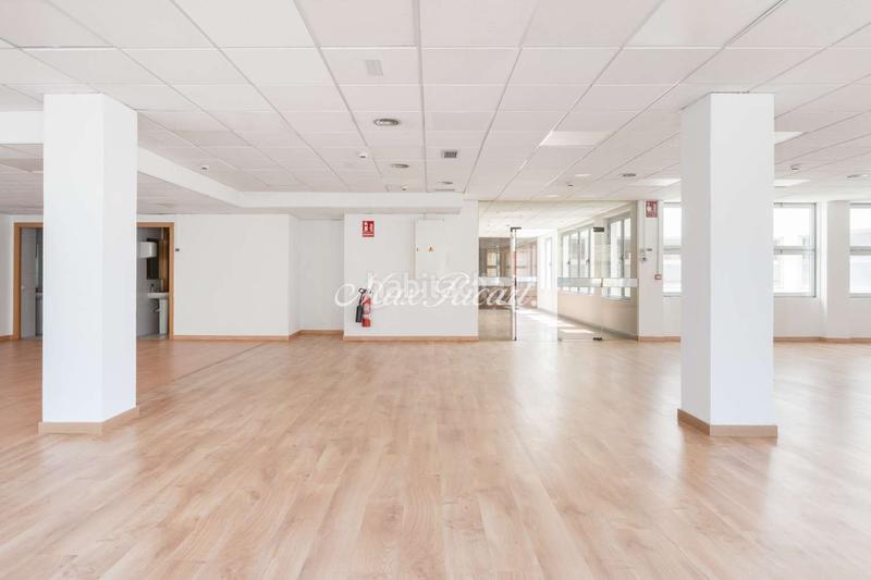 Foto f2578e60-391f-4106-8824-d24b40f0676d. Location bureau avec chauffage parking dans La Nova Esquerra de l´Eixample Barcelona