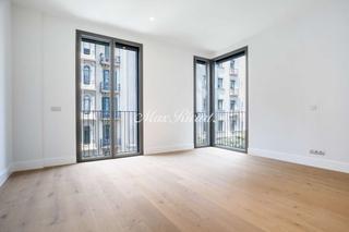 Lloguer Loft  N/a. Encantador piso con mucha luz natural en eixample