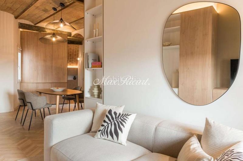Foto cc250c3e-b5df-4ff9-88a8-2d6e7d9ad7f2. Alquiler ático loft de diseño para entrar a vivir en Barcelona