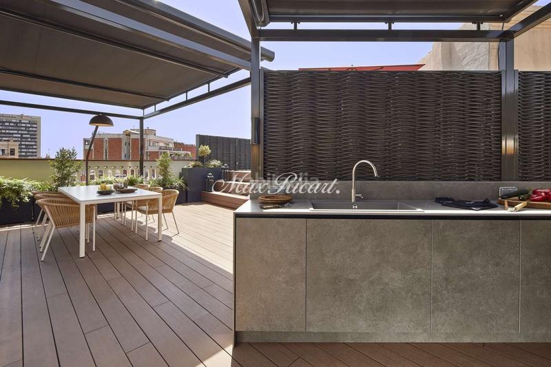 Foto 40e93be7-f2e9-4eb2-9bb6-6b0b84d2aabd. Attico con riscaldamento piscina in Dreta de l´Eixample Barcelona