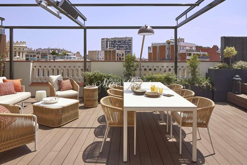 Foto 4bc66cff-d908-456d-a840-fc038300ef86. Attico con riscaldamento piscina in Dreta de l´Eixample Barcelona
