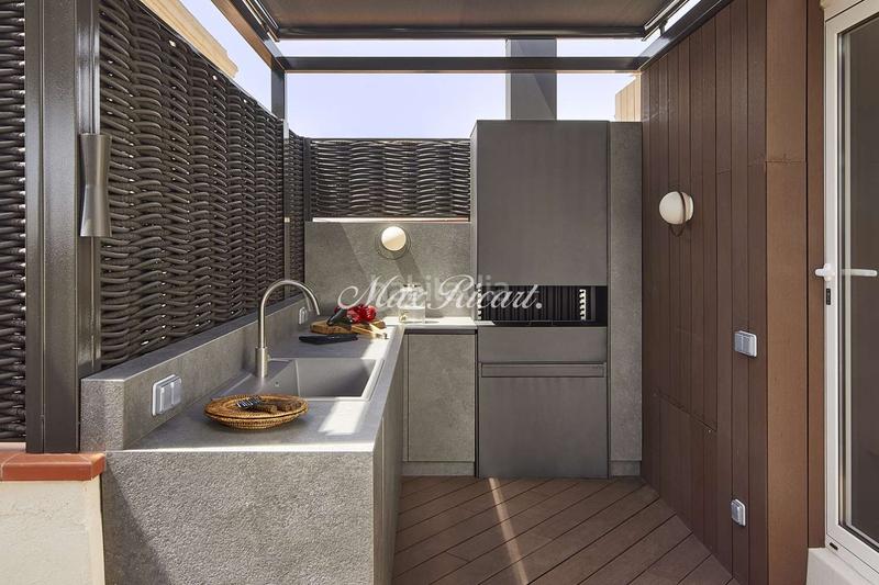 Foto b5c4ef6a-a8d7-4b1d-8399-3ec602678edc. Attico con riscaldamento piscina in Dreta de l´Eixample Barcelona