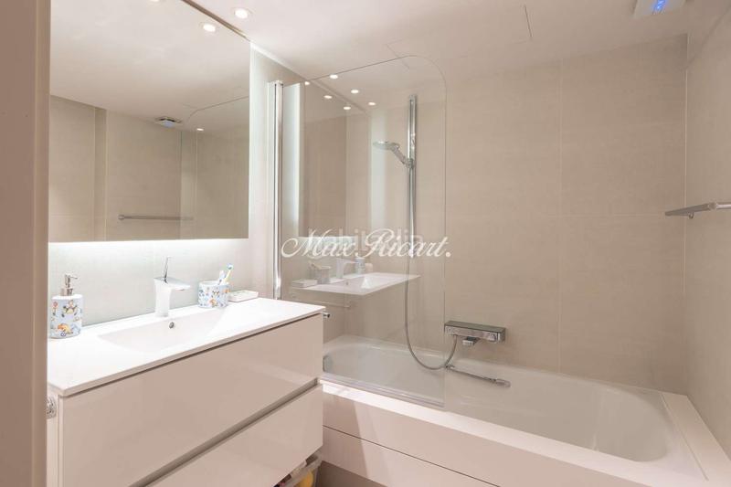 Foto 523d40fb-c52c-4557-90be-987f38a4fb84. Appartamento con riscaldamento parcheggio in Tres Torres Barcelona