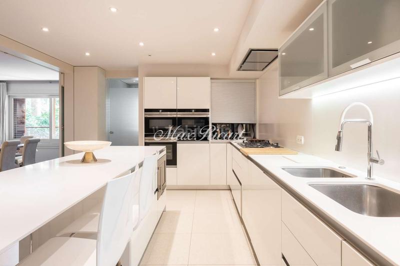 Foto 85c9c62a-98c3-4550-8149-24ab7ca6562c. Appartamento con riscaldamento parcheggio in Tres Torres Barcelona