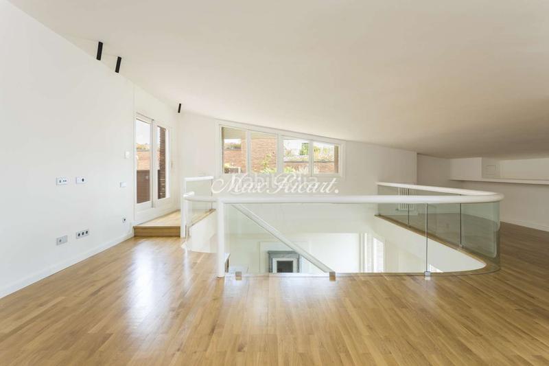 Foto 0451c3dd-87eb-44bc-9127-afb109716aa1. Alquiler ático  con piscina privada en bonanova en Barcelona