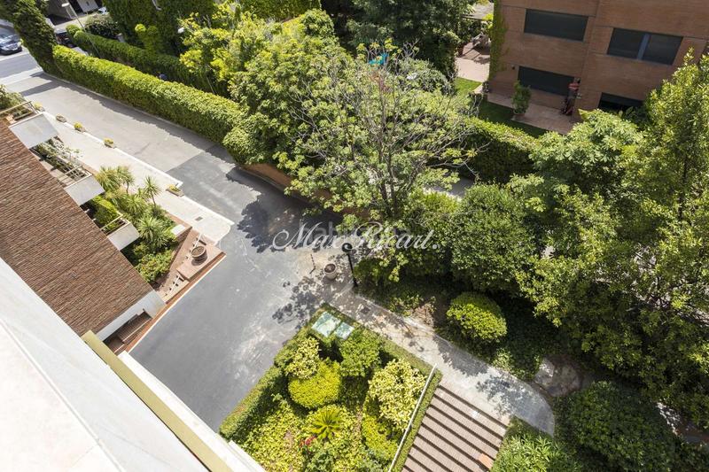 Foto 04812201-cc3c-42ae-ad18-9aa4a48b087d. Alquiler ático  con piscina privada en bonanova en Barcelona