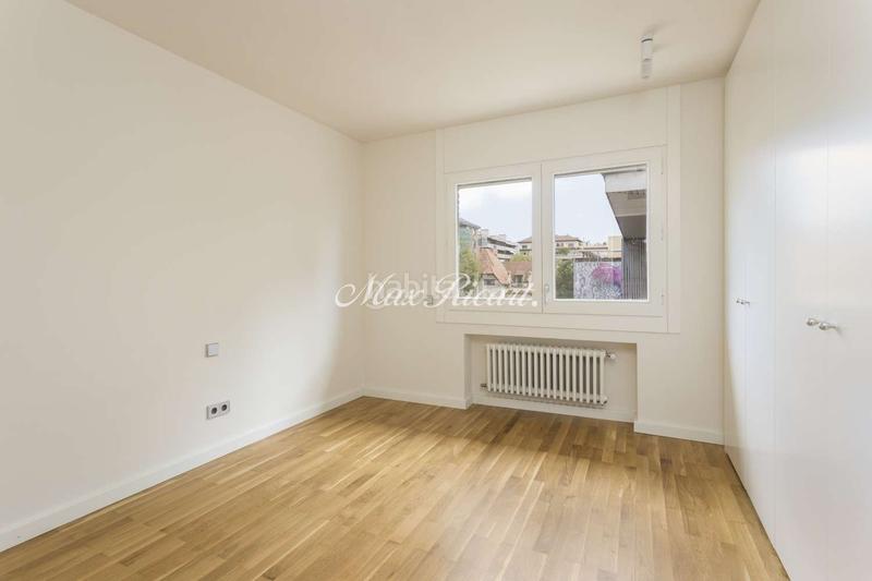 Foto 0d4d0977-44a3-4e3b-9938-6da32c6cbc3d. Alquiler ático  con piscina privada en bonanova en Barcelona