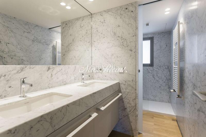 Foto 4f359193-b5b1-43bf-9b97-fee0aa886d2f. Alquiler ático  con piscina privada en bonanova en Barcelona