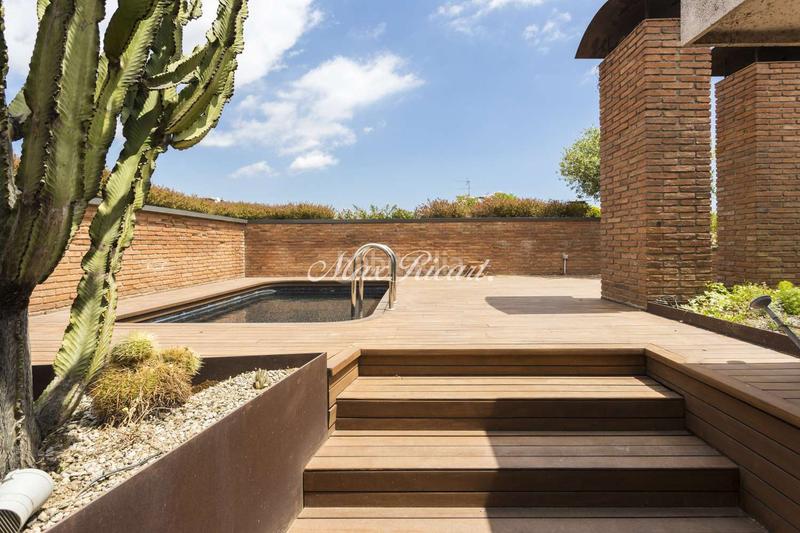 Foto 9ceabe06-950b-4775-a8e3-ceed80102043. Alquiler ático  con piscina privada en bonanova en Barcelona