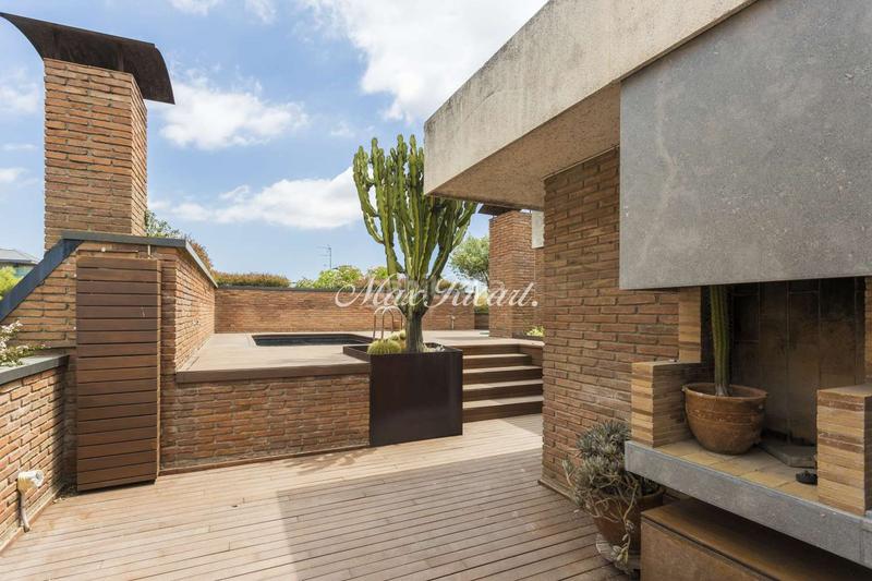 Foto dc5645bf-5147-4b51-97d9-fc6ea12a59e8. Alquiler ático  con piscina privada en bonanova en Barcelona