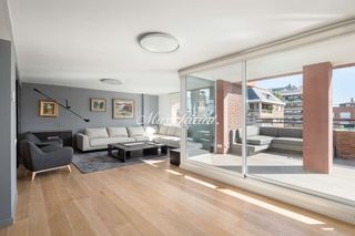 Affitto Duplex  N/a. Ático dúplex con terraza privada en sarrià  200m