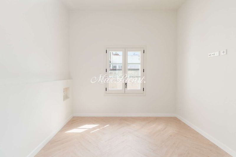 Foto 3d136fd2-e6f8-409c-8c2a-0168d7a72ec6. Ático magnífico atico de obra nueva a un paso de la rambla 100m en Barcelona