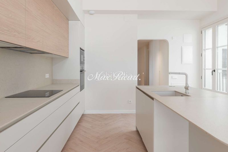 Foto 56acbf77-dbb8-4e05-bd52-434e5b08aa87. Ático magnífico atico de obra nueva a un paso de la rambla 100m en Barcelona