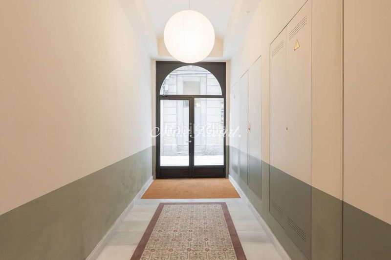 Foto f06a543d-b49f-4866-b31d-71af56586ab1. Ático magnífico atico de obra nueva a un paso de la rambla 100m en Barcelona