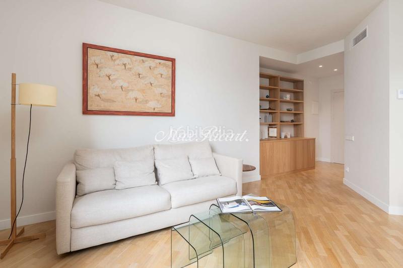 Foto f80b49ba-6d9b-4a49-8f69-ae07ed1c77ab. Location appartement avec chauffage parking dans Dreta de l´Eixample Barcelona