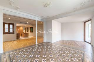 Alquiler Piso  N/a. Piso con encanto en la rambla de catalunya