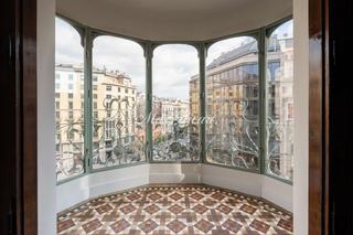 Location Appartement  N/a. Piso con encanto en la rambla de catalunya