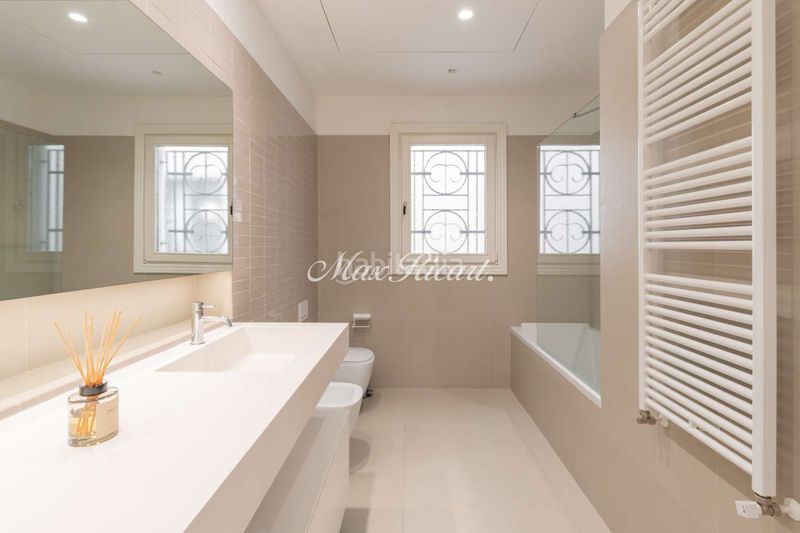 Foto d8fa297e-6674-4e7c-bf8d-c0668d9f9856. Pis amb calefacció piscina a Dreta de l´Eixample Barcelona