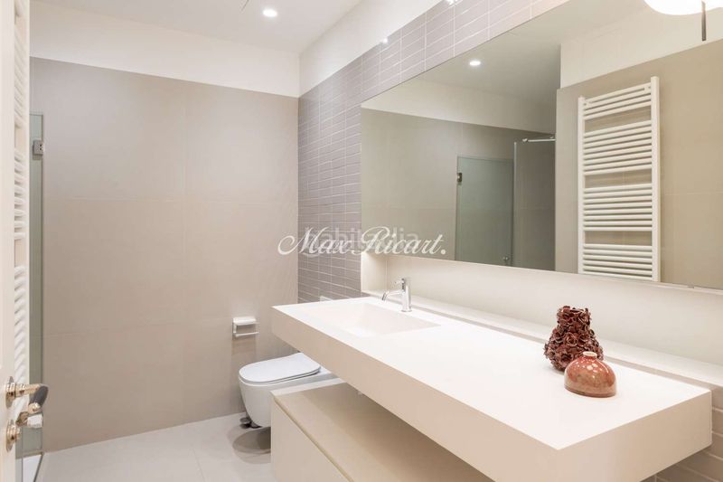 Foto e0d392e2-57f7-4bcf-b7f8-4ff10d45f76b. Pis amb calefacció piscina a Dreta de l´Eixample Barcelona
