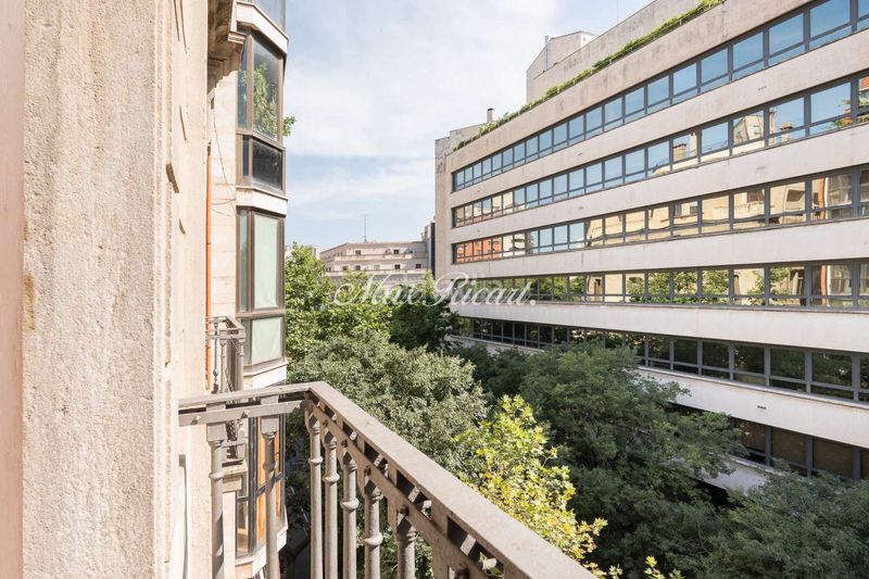 Foto 0f0fbb32-4ffb-436f-9316-68f2e932b055. Pis amb calefacció a Dreta de l´Eixample Barcelona