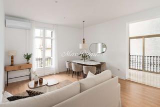 Miete Etagenwohnung  N/a. Acogedora vivienda junto a paseo de gracia