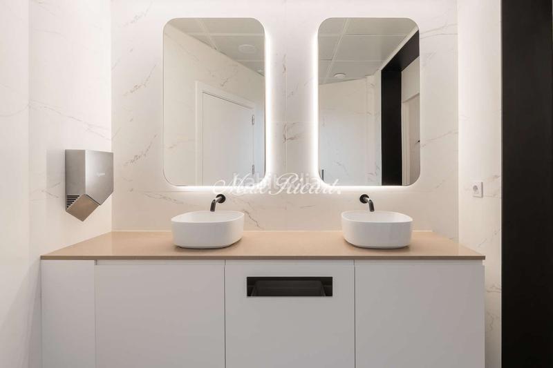 Foto 4d39fca0-dfa6-4829-8d08-a4d9b4809e00. Affitto ufficio con riscaldamento parcheggio in L´Antiga Esquerra de l´Eixample Barcelona