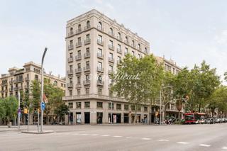 Location Bureau à L´Antiga Esquerra de l´Eixample. Oficina esquinera en la diagonal con balmes