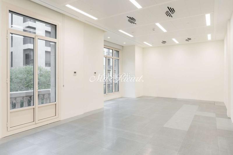 Foto 2397ee69-b390-4cfc-a8bb-b7625d6d97a0. Rent office space with heating parking in L´Antiga Esquerra de l´Eixample Barcelona
