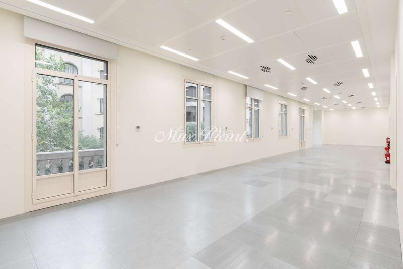 Foto a1f7bea1-4396-4261-9f66-c254bdf6fe26. Rent office space with heating parking in L´Antiga Esquerra de l´Eixample Barcelona