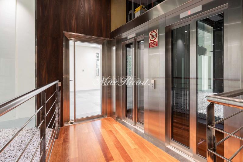 Foto b8255ca1-6b94-428c-8860-20cbb3ecf116. Rent office space with heating parking in L´Antiga Esquerra de l´Eixample Barcelona