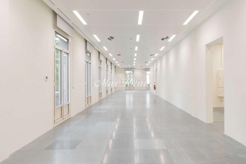 Foto ba42b6ab-2b7f-4e18-8c0f-acbf877a056d. Rent office space with heating parking in L´Antiga Esquerra de l´Eixample Barcelona