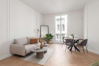 Appartement  N/a. Piso reformado con parking en via laietana