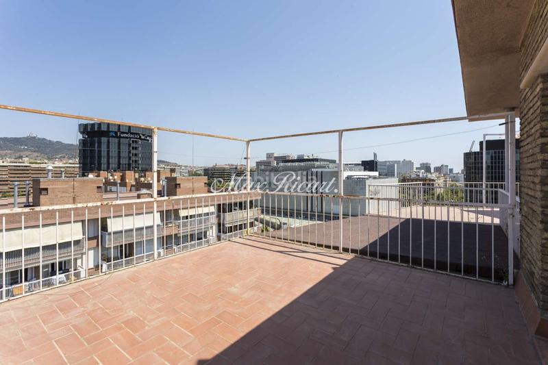 Foto 2d111b41-7e2d-40ce-9859-73d30430d05a. Lloguer àtic amb calefacció aparcament a Sant Ramon - Maternitat Barcelona