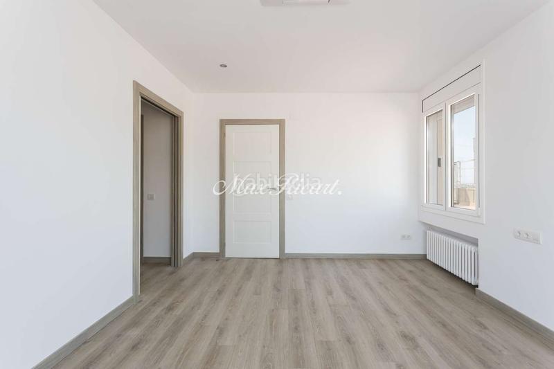 Foto 431f49b6-bce7-40b4-a84b-daa96de05d2e. Lloguer àtic amb calefacció aparcament a Sant Ramon - Maternitat Barcelona