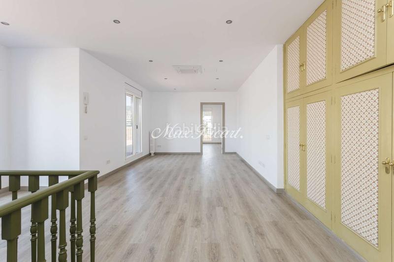 Foto 447353fd-43c3-4ac4-8a3b-bfdd9d64bf1e. Lloguer àtic amb calefacció aparcament a Sant Ramon - Maternitat Barcelona