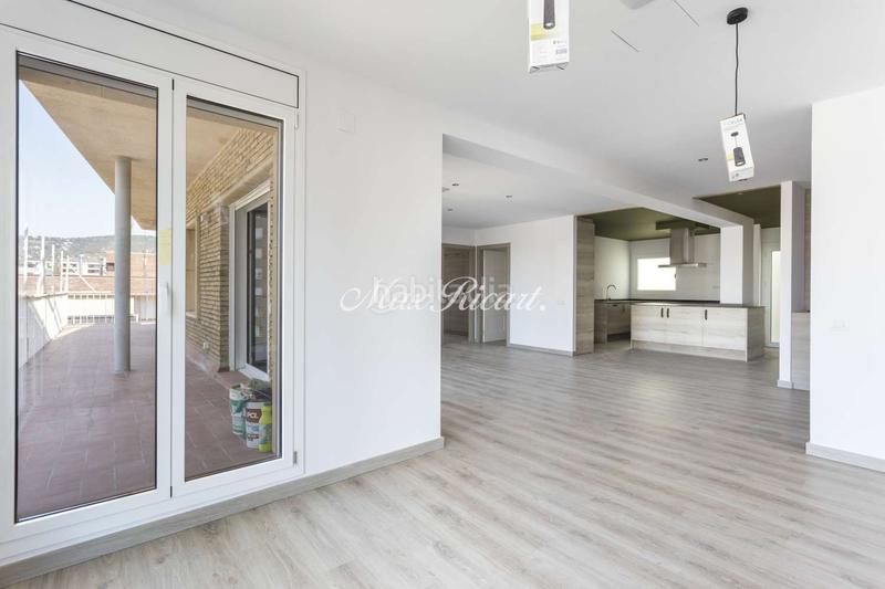 Foto 72659d57-4c68-40d0-89ae-49e764e96fd1. Lloguer àtic amb calefacció aparcament a Sant Ramon - Maternitat Barcelona