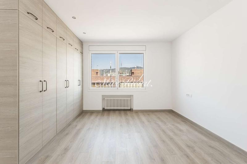 Foto e06793c1-f575-4d4a-bfde-408a5e625064. Lloguer àtic amb calefacció aparcament a Sant Ramon - Maternitat Barcelona