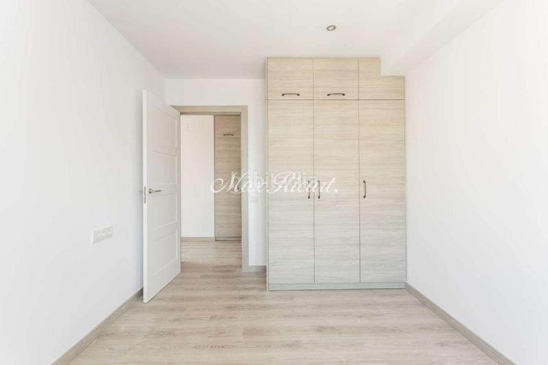 Foto ee1e51ef-5db4-4c89-9f38-a55379443b0c. Lloguer àtic amb calefacció aparcament a Sant Ramon - Maternitat Barcelona