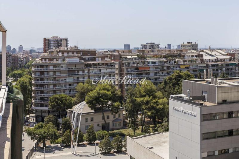 Foto f96ce2f9-8821-4ce7-b912-447a77873f1f. Lloguer àtic amb calefacció aparcament a Sant Ramon - Maternitat Barcelona