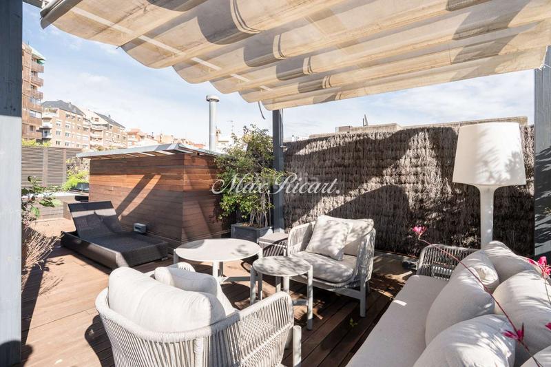 Foto 7026c6f8-137a-4292-9fa0-7776dc84901f. Attique avec chauffage parking piscine dans Sarrià Barcelona