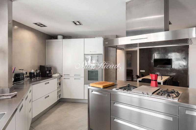 Foto b9cf1911-ac94-46f0-bd9e-1aa8a9f52307. Attique avec chauffage parking piscine dans Sarrià Barcelona