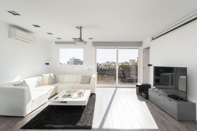 Foto bc6b83b7-b61c-4ed8-aaad-3afed0339d5d. Attique avec chauffage parking piscine dans Sarrià Barcelona