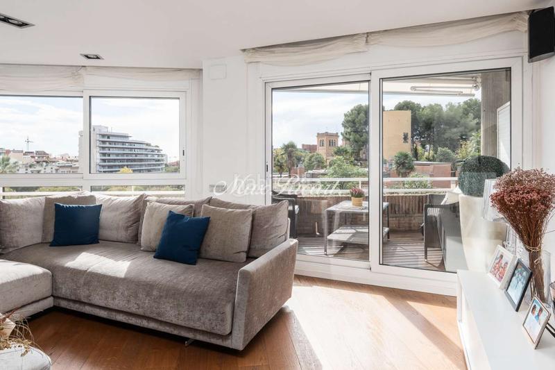 Foto fc8b2255-79aa-4ee0-a487-8e96bbae0961. Attique avec chauffage parking piscine dans Sarrià Barcelona