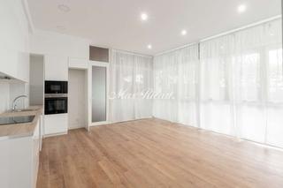 Appartement  N/a. Piso de 74 m en planta baja, luminoso y con techos altos