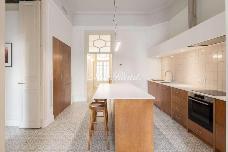 Foto b0a689ff-01d6-44df-9c53-b5c56519b744. Rent flat with heating parking in Dreta de l´Eixample Barcelona